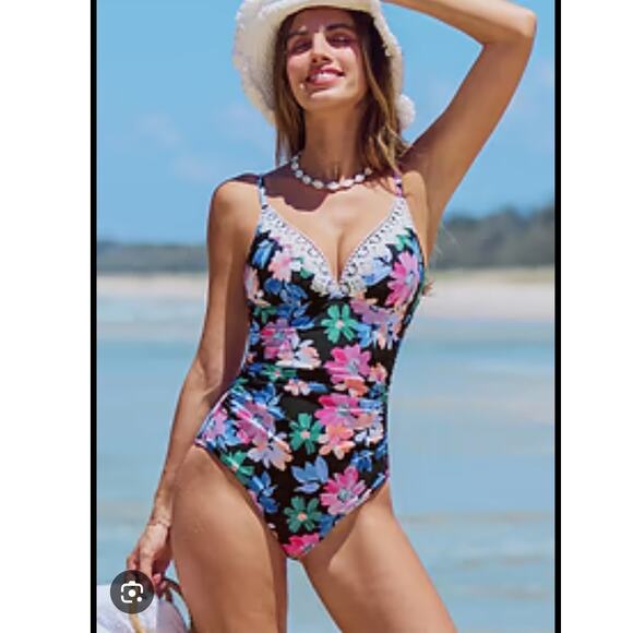 NWT Cupshe Women's One Piece Swimwear SZ Large Floral Summer Vacation - Picture 1 of 8